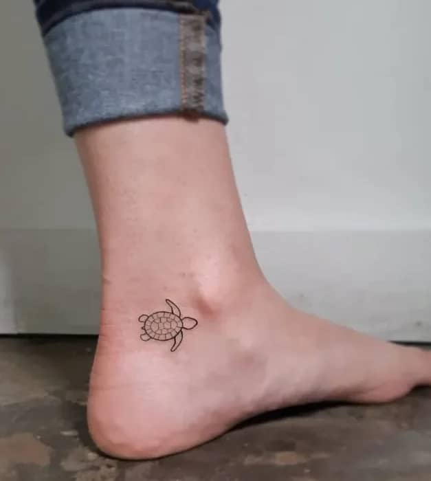 Detailed Shell Pattern: Small Turtle Ink on Ankle