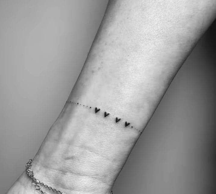Micro Heart Line Bracelet Tattoo 